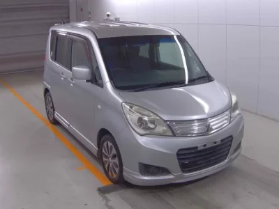 Mitsubishi DELICA D2