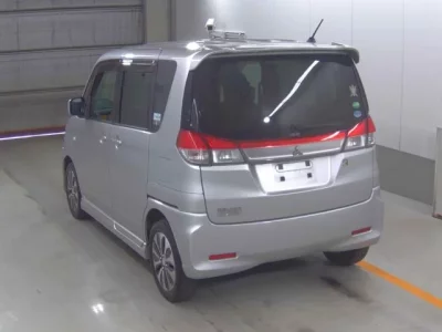 Mitsubishi DELICA D2