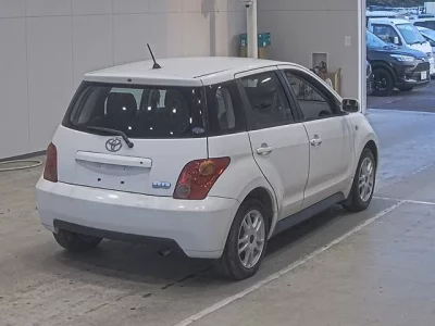Toyota IST