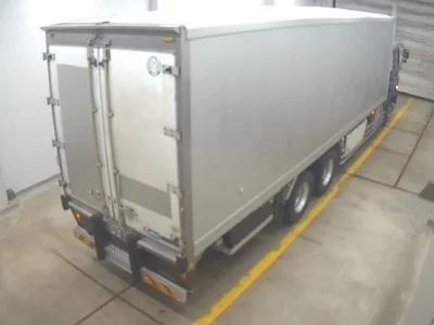 Isuzu TRUCK