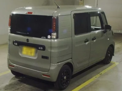 Suzuki SPACIA BASE