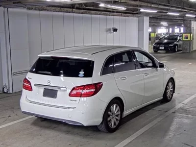 Mercedes-Benz B CLASS
