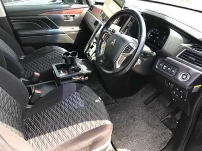 Mitsubishi DELICA D5