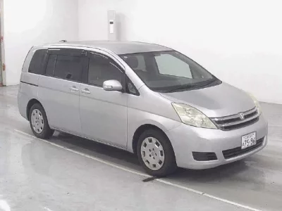 Toyota ISIS