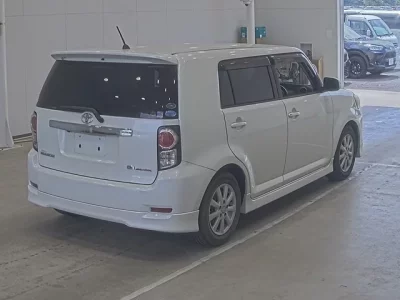 Toyota COROLLA RUMION