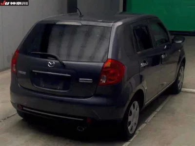 Mazda VERISA