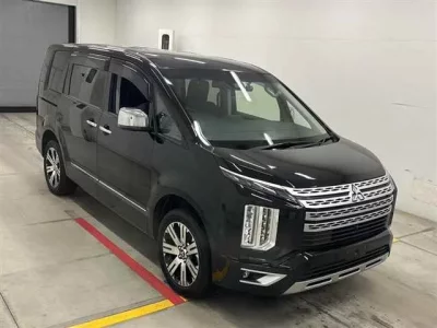 Mitsubishi DELICA D5