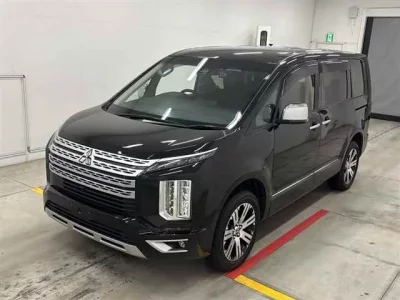 Mitsubishi DELICA D5