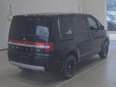 Mitsubishi DELICA D5