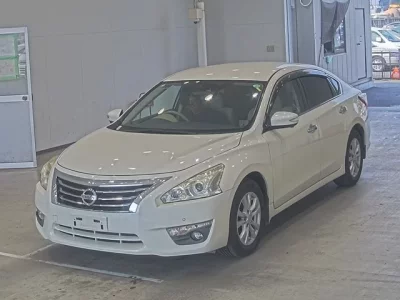 Nissan TEANA