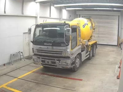 Isuzu TRUCK