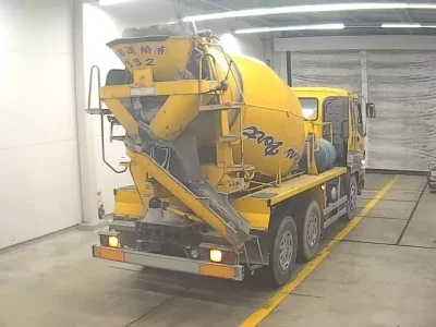 Isuzu TRUCK