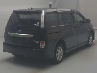 Toyota ISIS
