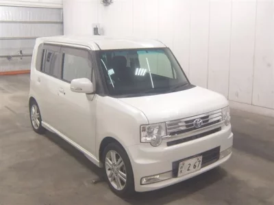 Toyota PIXIS SPACE