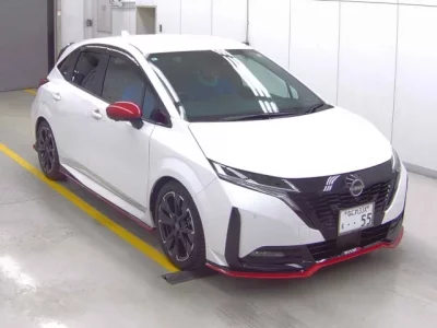 Nissan AURA