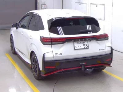 Nissan AURA