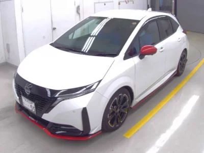 Nissan AURA