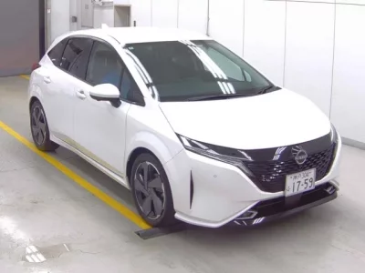 Nissan AURA
