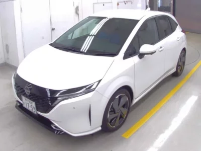 Nissan AURA