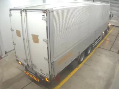 Isuzu TRUCK