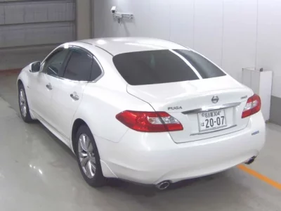 Nissan FUGA
