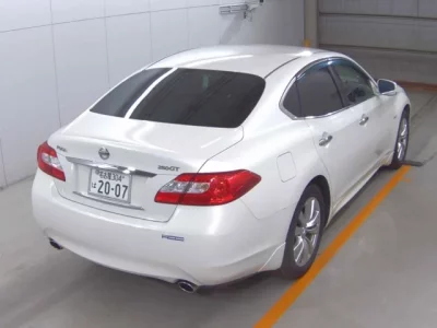 Nissan FUGA