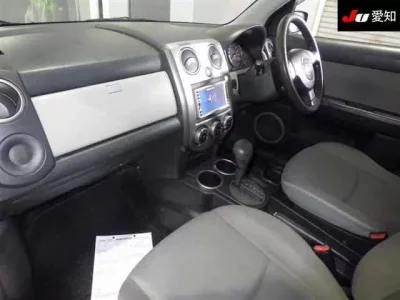 Mazda VERISA