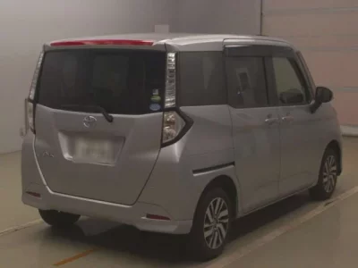 Toyota TANK
