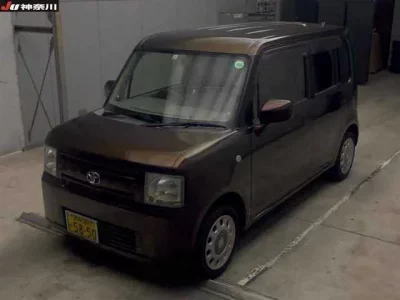 Toyota PIXIS SPACE