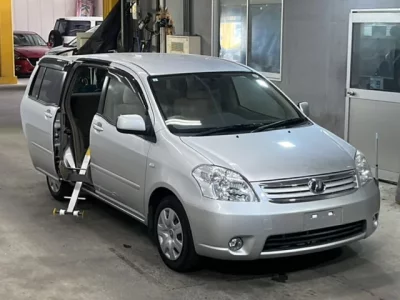 Toyota RAUM
