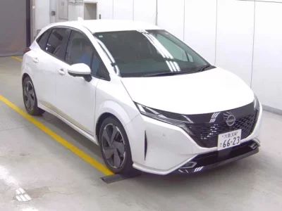Nissan AURA