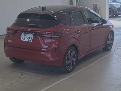 Nissan AURA