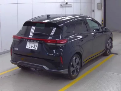 Nissan AURA