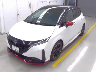 Nissan AURA