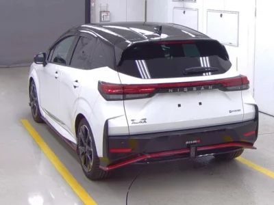 Nissan AURA