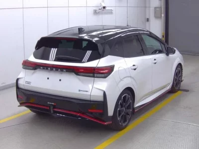 Nissan AURA