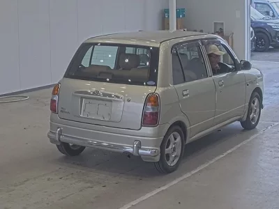 Daihatsu MIRA