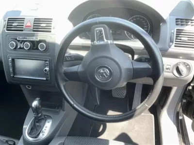 Volkswagen GOLF TOURAN