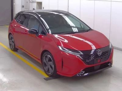 Nissan AURA