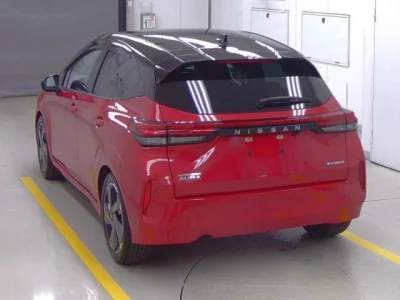 Nissan AURA