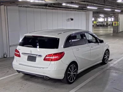 Mercedes-Benz B CLASS
