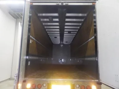 Isuzu TRUCK