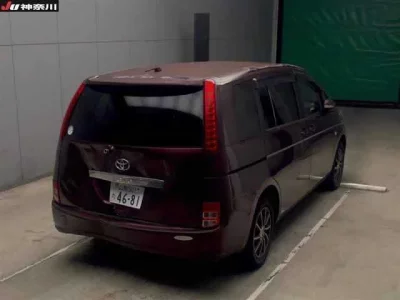 Toyota ISIS