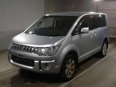 Mitsubishi DELICA D5