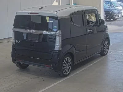 Honda N BOX SLASH