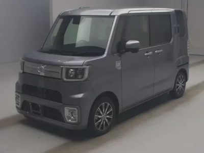 Toyota PIXIS MEGA