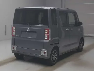 Toyota PIXIS MEGA