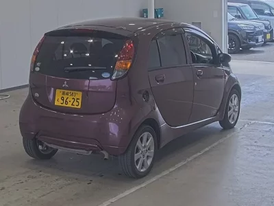 Mitsubishi I