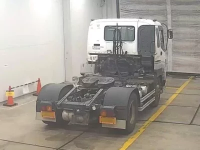 Isuzu TRUCK