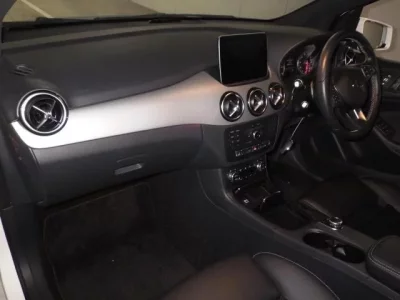 Mercedes-Benz B CLASS